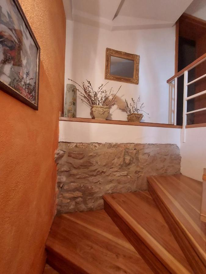 Villa Vicina Heritage Villa For 9,Milna - Close To Restaurants And Shops 外观 照片